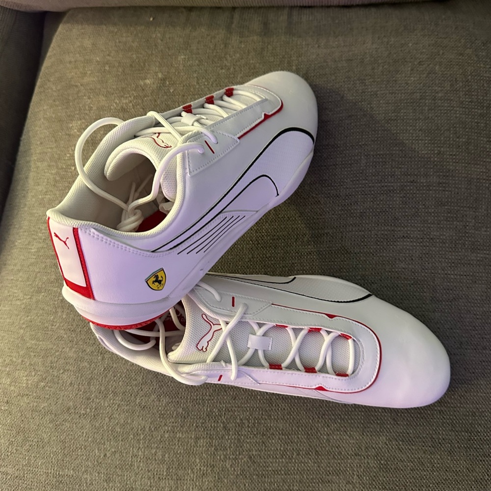 Puma Men's White and Red Motorsport Sneakers